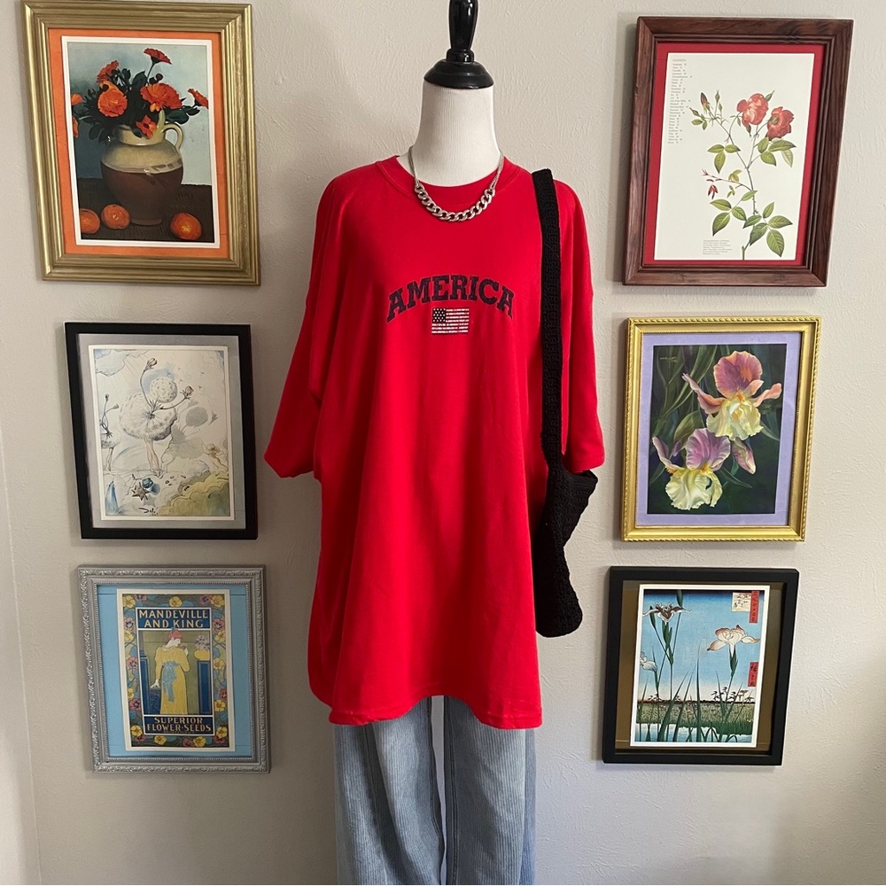 Vintage NWT Americana Red Graphic Oversized Women’s Top